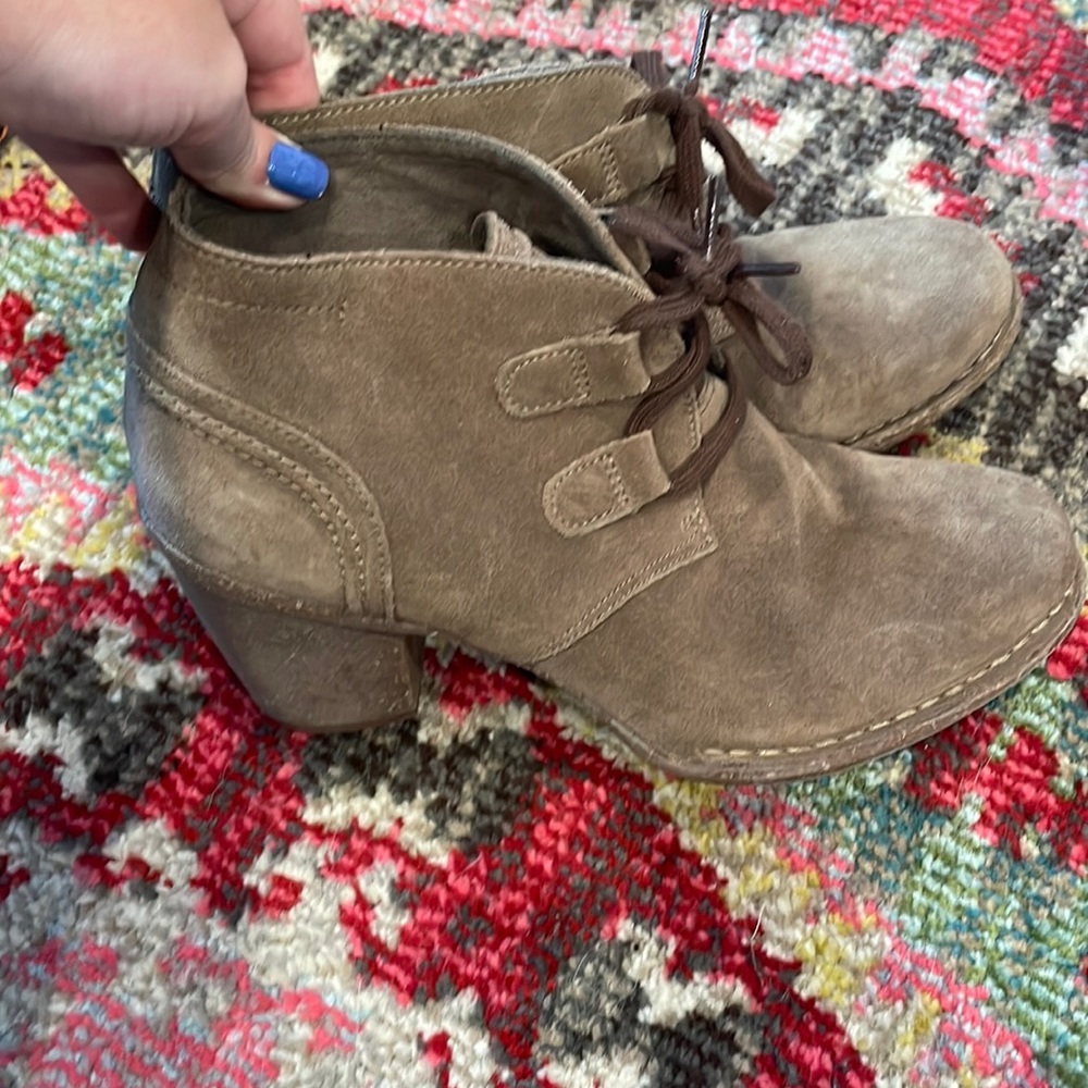 Clarks Artisan - genuine leather booties - size 10
